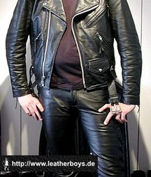 Leathers and some others - 2 5c91e8f53e764.jpg