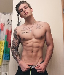 Hot Boys (sfw) 5cbc4dd78e5a1.jpg