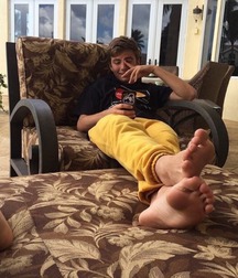 Hot Boys (sfw) 5cbc4ed24340d.jpg