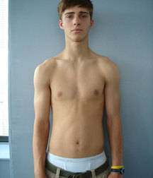 Hot Boys (sfw) 5cbc4f95e90b5.jpg