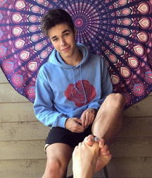 Hot Boys (sfw) 5cbc4fb662ec2.jpg