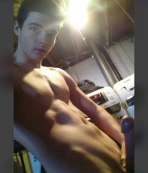 Hot Boys (sfw) 2 5cceaf718fbca.jpg