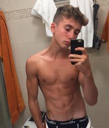Hot Boys (sfw) 2 5cceb06c8c17a.jpg