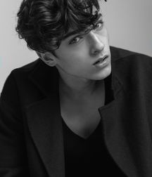 Hot Boys (sfw) 2 5cceb1d7b2873.jpg