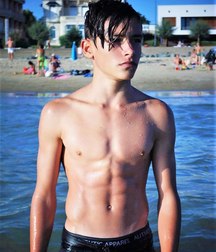 Great Mix of Pics (2) 5d0fc6b10e7f5.jpg