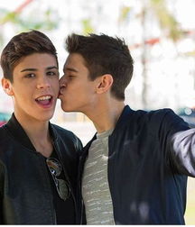 Great Mix of Pics (2) 5d0fc6ea989aa.jpg