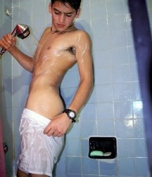 Showerboi 5c2f911643d30.jpg