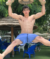 Lovable Twinks 5de81f9574fb1.png