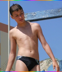 boy summer 5d3474fbc1364.jpg