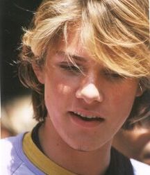 Taylor Hanson 5c2aabf76a13a.jpg