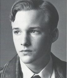 Brad Renfro 5c2ab9b55815c.jpg