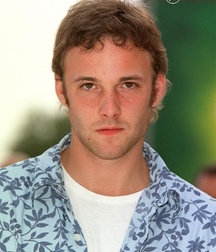 Brad Renfro 5c2ab9b65cfb3.jpg