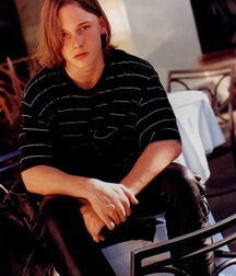 Brad Renfro 5c2ab9b86010b.jpg