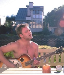 Brad Renfro 5c2ab9bcc8c77.jpg