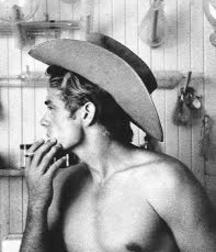 James Dean 5c49f04e8e279.jpeg