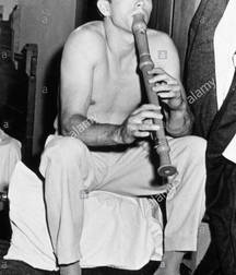 James Dean 5c49f0706324f.jpg