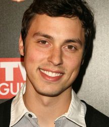 John Francis Daley 5c4a0b844121c.jpeg