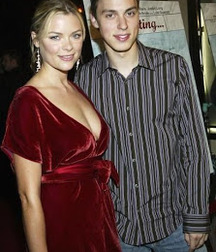 John Francis Daley 5c4a0b8c6d109.jpg