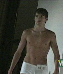 Ashton Kutcher 5c4d3ed974524.jpg