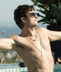 Ashton Kutcher 5c4d3ef1e4b69.jpg