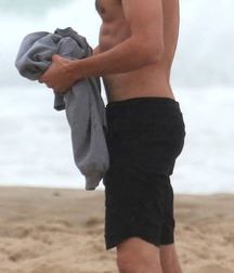 Ashton Kutcher 5c4d3f0789b36.jpeg