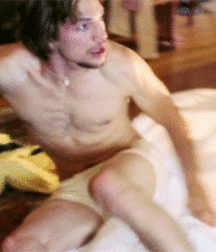 Ashton Kutcher 5c4d3f1446268.gif