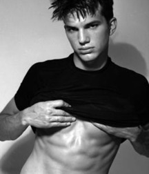 Ashton Kutcher 5c4d3f4a57292.jpeg