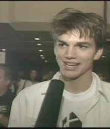 Ashton Kutcher 5c4d3f65bd215.png