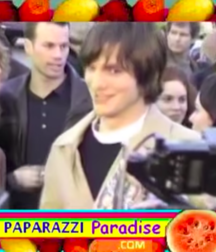Ashton Kutcher 5c4d3fa7cb387.png