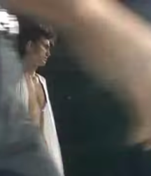 Ashton Kutcher 5c4d3fc7e1f45.png