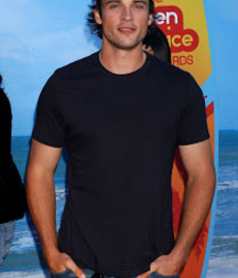 Tom Welling 5c4f2b3d0eb56.jpg