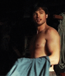 Tom Welling 5c4f2b74ed55a.gif