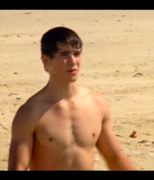 Brenton Thwaites 5c4fee05b85b5.png