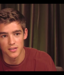 Brenton Thwaites 5c4fee17156ef.png