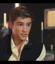 Brenton Thwaites 5c4fee1f66da4.png