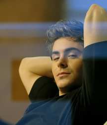 Zac Efron 5c683fe23813b.jpg