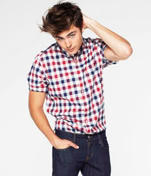 Zac Efron 5c683ff98ccfa.jpg