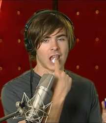 Zac Efron 5c68402f1d2f1.jpg