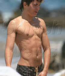 Zac Efron 5c684048743eb.jpg