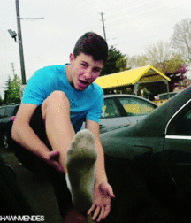 More Shawn Mendes 5c6cb35e8415b.gif