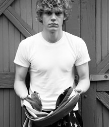 Evan Peters 5c6fac02f156e.jpeg