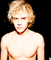 Evan Peters 5c6fac0668df4.png