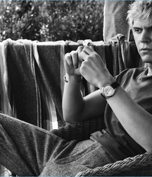 Evan Peters 5c6fac279e6dd.jpg