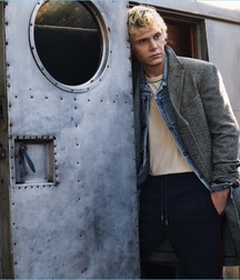 Evan Peters 5c6fac28b02ef.jpg