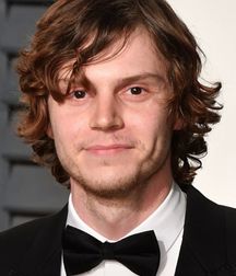 Evan Peters 5c6fac37e4e32.jpg