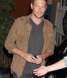 Cory Monteith 5c758a7373a36.jpg