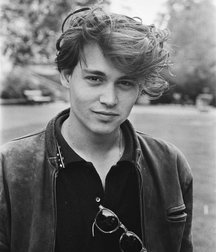 Young Johnny Depp 5c75e12c527d8.jpg