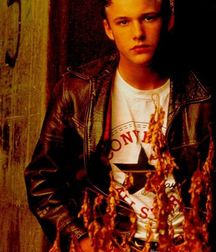 More Brad Renfro 5c75e18ed4dae.jpg