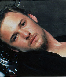 More Brad Renfro 5c75e1a05fd0b.jpg