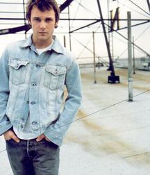More Brad Renfro 5c75e1ac35363.jpg